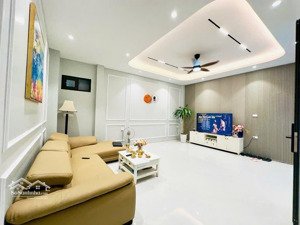 50m2 - 5 tầng - thang máy - 3 bước ra ô tô tránh - sân riêng để xe - mới koong - ngõ nông đẹp