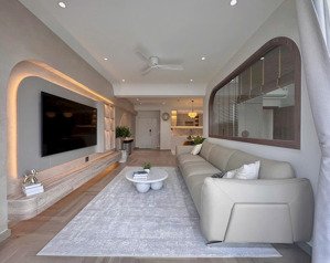 cho thuê garden plaza 1, pmh. 153.32m2. 3pn. nhà siêu đẹp. ban công rộng