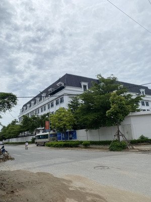 đất đẹp tiên dương đông anh diện tích gần 60m, mặt trước gần 5m, lại còn nở hậu hút tài lộc