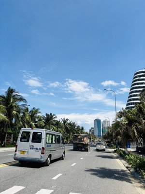 siêu phẩm 340m2 mặt tiền 15m đường hồ nghinh ngay trung tâm tài chính giá đầu tư