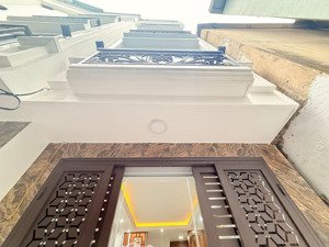 bán nhà xây mới ngõ 10 láng hạ - 5 tầng x 33m2 - vài bước ra phố - giá 7,9 tỷ có thương lượng