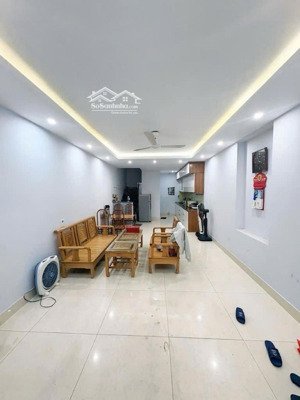 cần cho thuê nhà riêng xuân thuỷ cầu giấy 45m 5 tầng 3pn 12 triệu