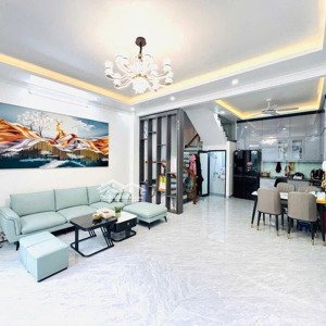 phú diễn 35m - 5 tầng 3 ngủ - nở hậu - sát phố - nhú 6 tỷ ở ngay