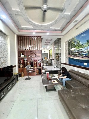 bán nhà 4 tầng-hẻm 6m xe tải-ô tô ngủ trong nhà-sát mt quang trung p8 gò vấp-4,9 x 16 -nhỉnh 8 tỷ