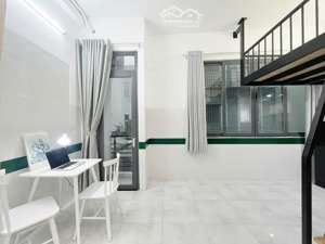 phòng duplex full nội thất ban công cửa sổ trời bùi đình túy