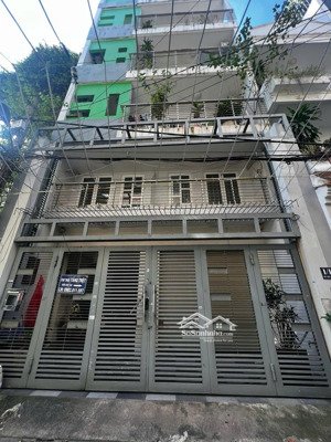 mua là có lãi nhà 11 phòng full tiện nghi, sát sân bay