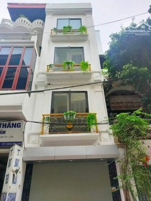 chính chủ bán nhà ngõ 3 hà trì 1 p. hà đông tp hà nội .dt 46m x 4.5 tầng có thang máy lh 