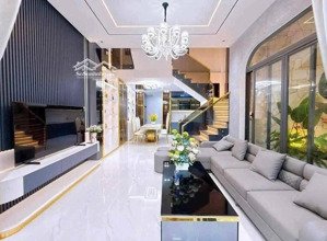 phải nhanh! phố phạm ngọc thạch, ô tô đỗ gần, ngõ thông gần mặt phố, sân xe riêng, dt 42m2*5t