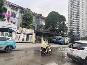 bán nhà nguyễn xiển 218m2, giá 50 tỷ giá đầu tư