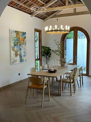 lô góc! mặt tiền 30m, mp trung hoà, siêu hiếm đẹp, trung hoà nhân chính, đẳng cấp, quận cầu giấy