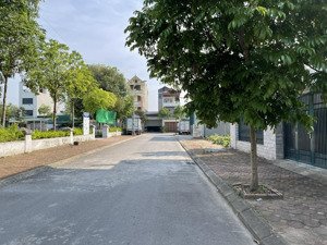 bán lô góc 150m2 cực đẹp, view nhà văn hóa thoáng mát tại khu 31ha, tt trâu quỳ, gia lâm