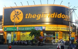 cần bán nhà mặt tiền đường hoà bình, tân phú. dt: 35x65m (cn 2273m2), cấp 4, giá 150 tỷ tl