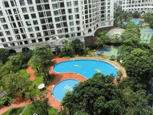 cần bán gấp căn hộ 130m- tòa r2- royal city- 3 ngủ full nội thất mới tinh. giá 14,5 tỷ. 