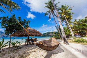 bán nhanh khách sạn 2 mặt tiền mặt phố nguyễn an ninh, 300m2, côn đảo, bà rịa vũng tàu-ra biển 100m