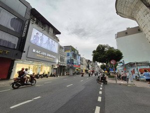 mặt tiền hồ văn huê, phường 9, quận phú nhuận