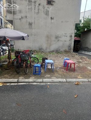 hoa hậu trâu quỳ/ 3 mặt tiền/ 17.3 tỷ/70 m2/ vỉa hè ô tô tránh