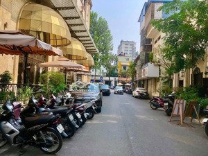 cho thuê nhà hàng phố hạ hồi, mt 12m