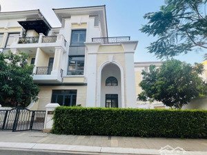 bán căn verosa bt song lập . dt 300m2 (15x20m) giá 40 tỷ có thể làm hồ bơi, hỗ trợ vay ngân hàng