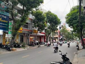 Bán nhà 3 lầu Mặt tiền Đồng Đen, P.14, Tân Bình - 19.5 tỷ