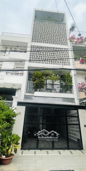 ngộp bank giảm 2 tỷ về 11.8 tỷ tl , nhà 4.5 x 14 , nhà 4 tầng hẻm 8m nguyễn thái bình