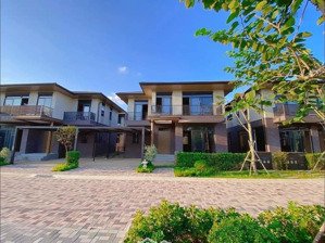 cần thu hồi vốn cần bán nhanh biệt thự đơn lập giá hđmb 10,6 tỷ bán 10,5 tỷ bao thuế phí