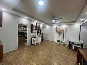 cần cho thuê gấp căn hộ hùng vương plaza 3 phòng ngủ, 3wc đầy đủ nội thất giá 20 triệu/tháng