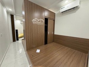 bán nhà giáp bát lô góc. 43m2, 6 tầng thang máy 10.9 tỷ