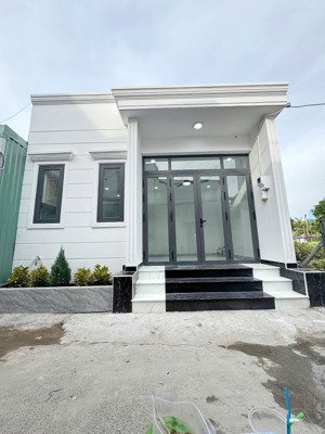 nhà cấp 4 6x18, nội thất dính tường hẻm 1627 huỳnh tấn phát quận 7