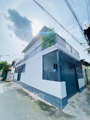 chỉ 4,3 tỷ - nhà 2 tầng kiên cố đẹp, đường ô tô ngay đặng văn bi, sẵn thu nhập, pháp lý chuẩn