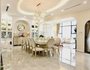 chính chủ bán căn hộ 3pn2wc tại the golden palm lê văn lương 130m2: giá 10,6 tỷ. lh: 