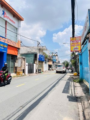 nhà cấp 4 nát tiện xây mới, hẻm 1 sẹc sát mặt tiền chương dương - 63m2( ngang 5.25m) - 3 tỷ nhỉnh