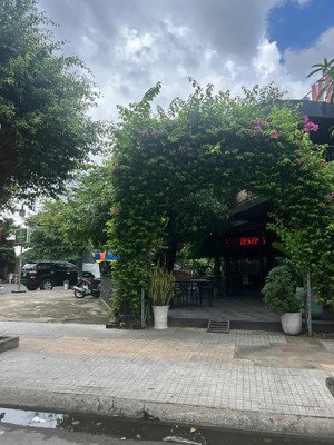 giá cực rẻ! mặt tiền thái ly, p.thảo điền, quận 2. dt: 16mx11m(cn: 176m2)- 1 tầng-đang kd cfe. 28tỷ