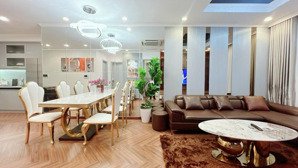 bán căn hộ 180m2 4pn tại berriver jardin 390 nguyễn văn cừ. liên hệ: 