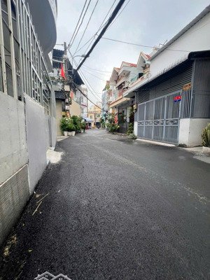 bán nhà 2 tầng tại bà hom, quận 6, 3,4 tỷ, 25m2 đường xe hơi