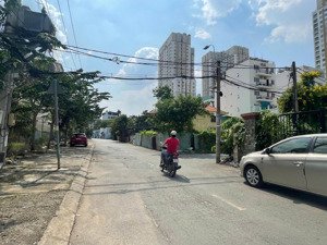 biệt thự giá tốt nhất đường 64, p.thảo điền, q2 - dt 308.8m2, chỉ 178tr/m2