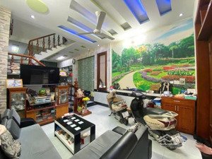 kẹt tiền chữa bệnh chủ cần bán căn nhà dt 45,2m2, giá 2tỷ530, ngô đức kế, bình thạnh