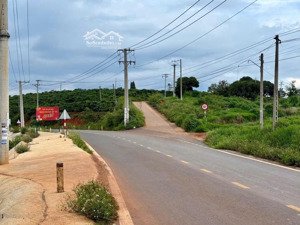 chủ gửi bán nhanh lô đất dt 236m2 có sẵn 183m2 thổ cư