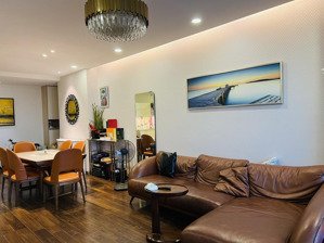 (giá thật) bán căn góc 3pn 2wc 102m2, ban công đông nam, sẵn sổ đỏ, có slot. giá 8 tỷ five star