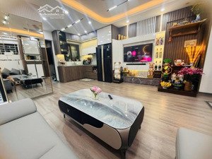 chính chủ cần bán gấp căn hộ 120m2 căn góc 3pn 2vs +full nội thất giá 8.8 tỷ tại golden land