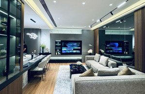 bán căn hộ chung cư 17t6 hoàng đạo thúy, cầu giấy. 153m2 3pn full đồ giá 9.9 tỷ. lh: 