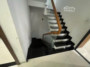 xuất cảnh bán rẻ căn nhà tại khu dân cư c city quận 9 sổ hồng sang tên ngay