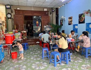 cần bán nhanh căn nhà mặt tiền chợ kinh doanh buôn bán thuộc tân bình dĩ an