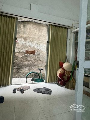 ngõ thông 3 bước ra chợ, tt ba đình nhà dân xây ở tốt sạch sẽ. dt 22m2 2t mt 3,6m giá 3,5 tỷ