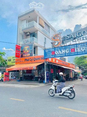 siêu góc 8x22, 3 lầu có thu nhập 65tr/th mặt tiền lâm văn bền giá 34 tỷ