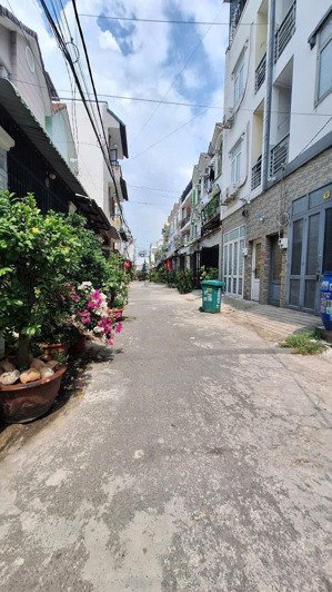 bán nhà chợ vườn lài sau lưng đh nguyễn tất thành, 4 x16 3 tầng 3 pn hxh 6m chỉ 4,85 tỉ