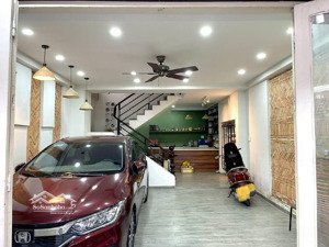 bán nhà hxh cạnh trung tâm phú mỹ hưng. ô tô ngủ trong nhà chỉ 10 tỉ