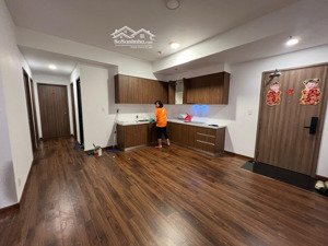 cho thuê căn 3pn akari, 3 máy lạnh, 2 máy nước nóng, rèm. ở được ngay. hỗ trợ coi nhà