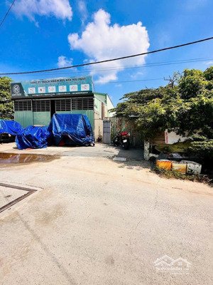 đất thổ cư mặt tiền đường thạnh lộc 39 phường tl q12 dt 233,8m2 (4,37x26) đường thông 10m, giá 4tỷ