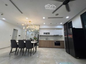 cho thuê căn hộ 3 phòng ngủ vinhomes golden river, quận 1 giá 38tr/0988,807,886 nam