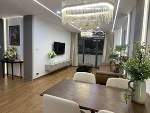 bán căn hộ chung cư tòa nhà n2e,trung hòa nhân chính,thanh xuân.53m2,1pn, 4,45 tỷ. lh 